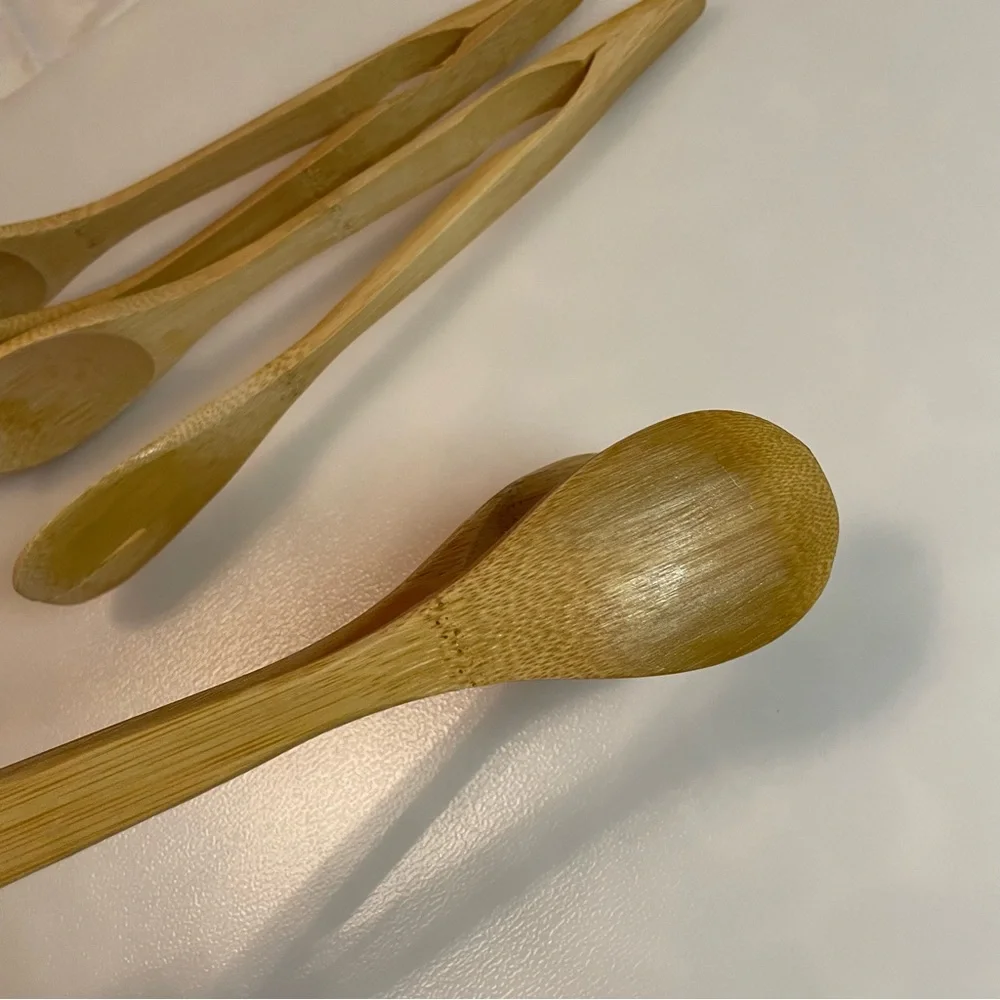 ⭐️ 5/$25 Set of 3 bamboo serving tongs